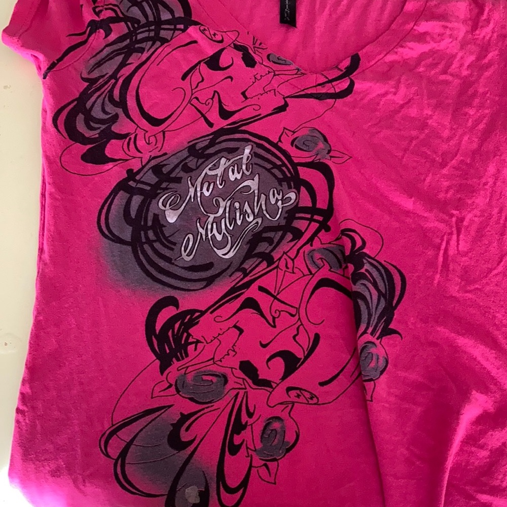 Graphic tee